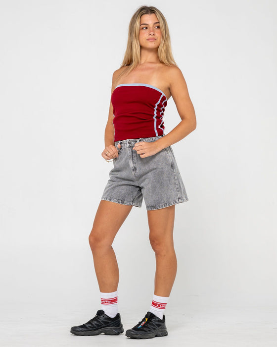 woman-wearing-cyprus-high-denim-short-in-london-summer