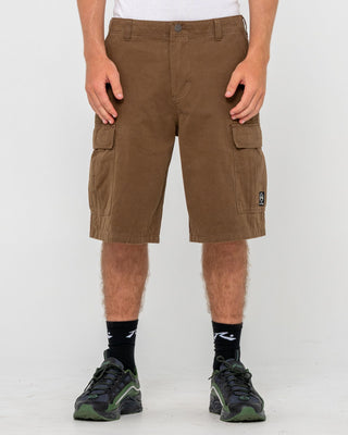 Man wearing Commando Cargo Short in Pinecone