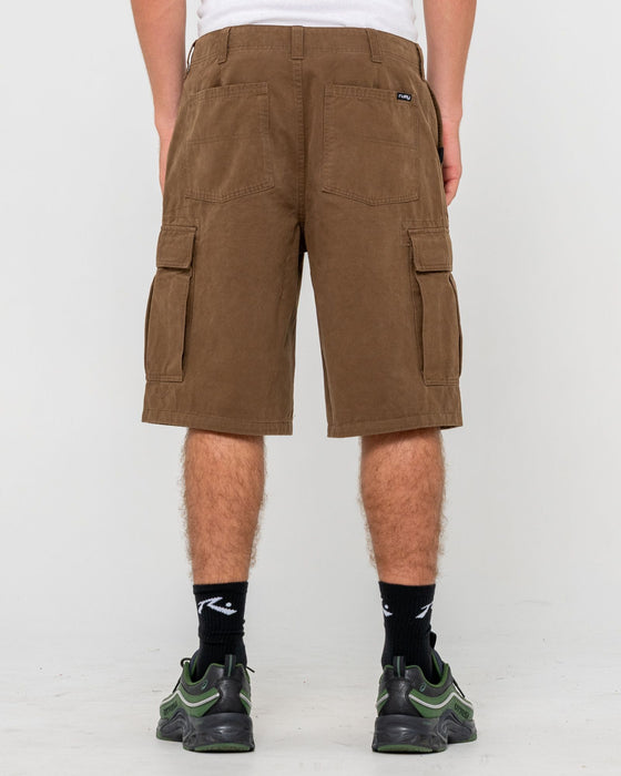 man-wearing-commando-cargo-short-in-pinecone
