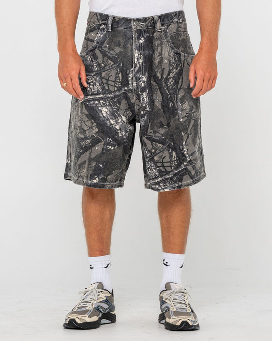 man-wearing-flip-rambo-jort-in-grey-camo