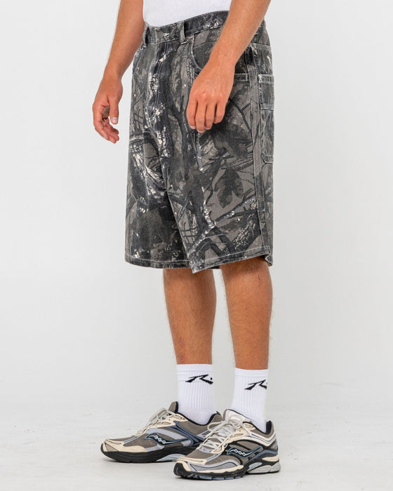 man-wearing-flip-rambo-jort-in-grey-camo