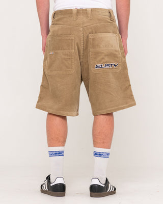 Man wearing Flip Daddy Tapeless Cord Short in Khaki