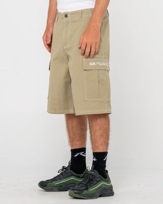 Man wearing Commando Rippa Cargo Short in Putty