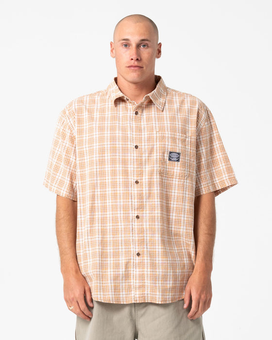 man-wearing-worldwide-curved-hem-short-sleeve-shirt-in-tobacco