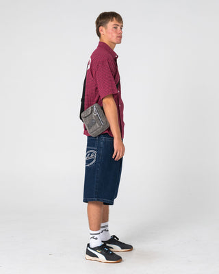 Mens Streamline Sling Bag in Carbon