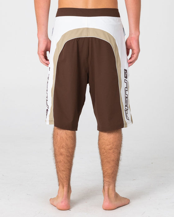 man-wearing-power-wing-fixed-waist-boardshort-in-pinecone