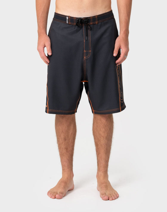 man-wearing-hydro-surge-fixed-waist-boardshort-in-black-2