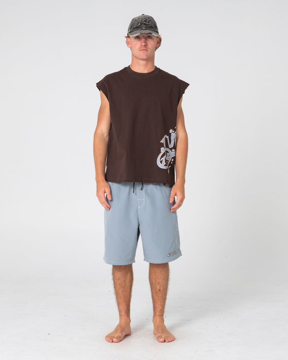 man-wearing-art-attack-muscle-in-java