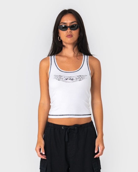 woman-wearing-dirrty-racer-tank-in-white