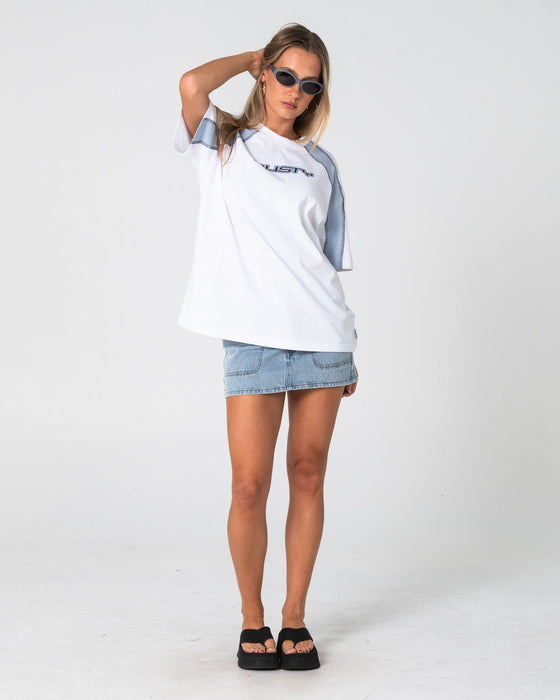 woman-wearing-wavers-tide-oversize-short-sleeve-tee-in-white-retro-blue