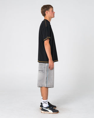 Man wearing Bus Down Short Sleeve Tee in Black 2