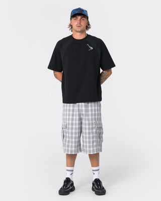 man-wearing-avalanche-short-sleeve-tee-in-black