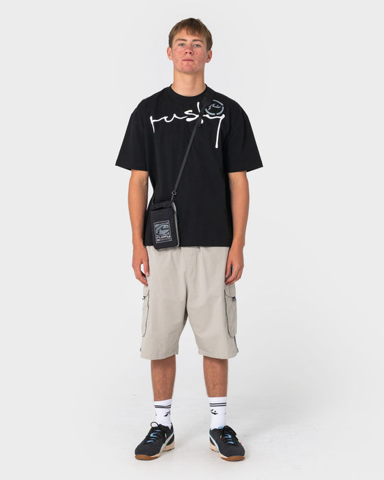 man-wearing-kurban-sprawl-short-sleeve-tee-in-black