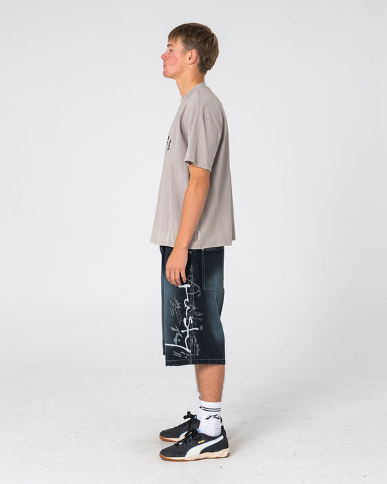 man-wearing-monty-2-0-short-sleeve-tee-in-washed-grey