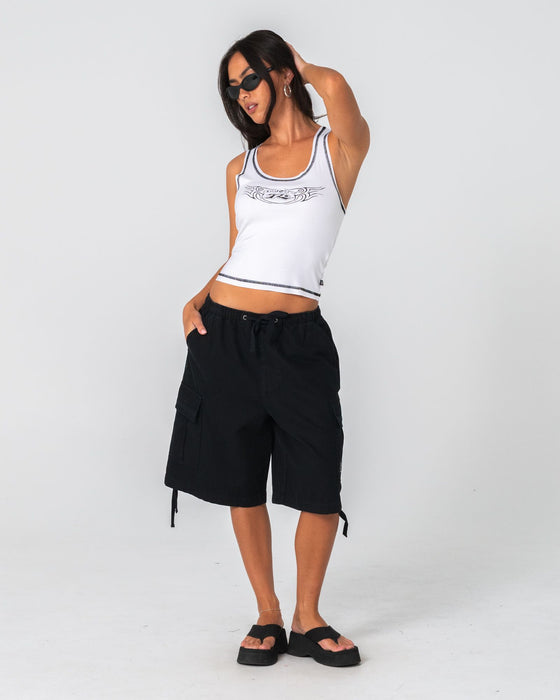 woman-wearing-river-low-rise-baggy-cargo-short-in-washed-black