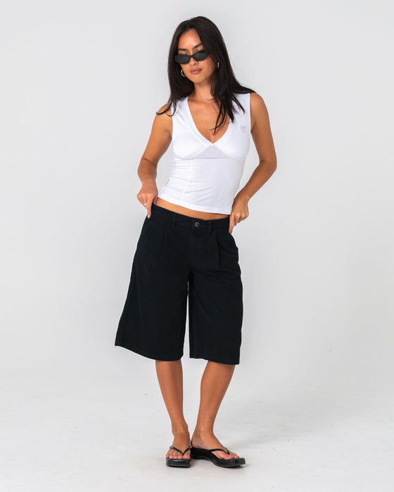 woman-wearing-larry-low-rise-relaxed-jort-in-black