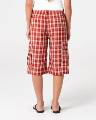 Woman wearing Ms Screw Elastic Cargo Short in Red