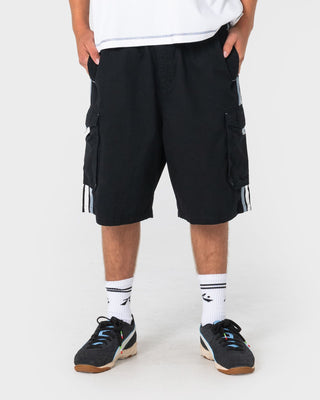 Man wearing 8-ball Elastic Cargo Short in Black