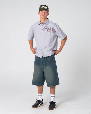 Man wearing Shockwave Short Sleeve Shirt in Grey