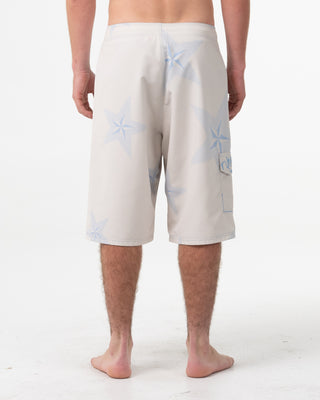 Man wearing Knievil 25