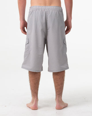 Man wearing Swish 25