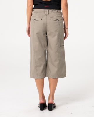 Woman wearing It Gyrl Low Rise Capri Cargo Pant in Vintage Khaki