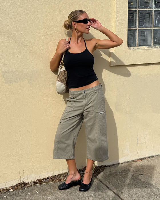 woman-wearing-it-gyrl-low-rise-capri-cargo-pant-in-vintage-khaki