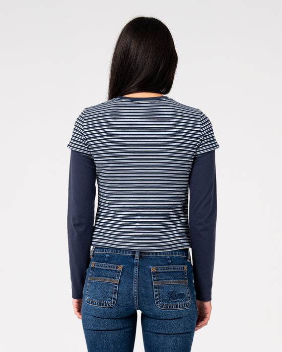 woman-wearing-18-degrees-mock-layer-stripe-tee-in-navy-blue
