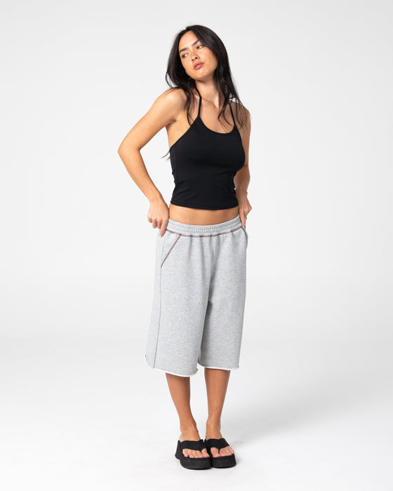 woman-wearing-servo-oversize-fleece-track-shorts-in-grey-marle