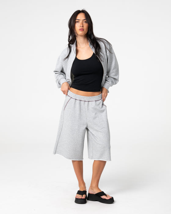 woman-wearing-servo-oversize-fleece-track-shorts-in-grey-marle