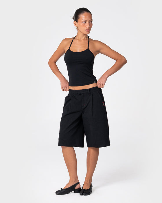 woman-wearing-clifford-low-rise-bermuda-short-in-black