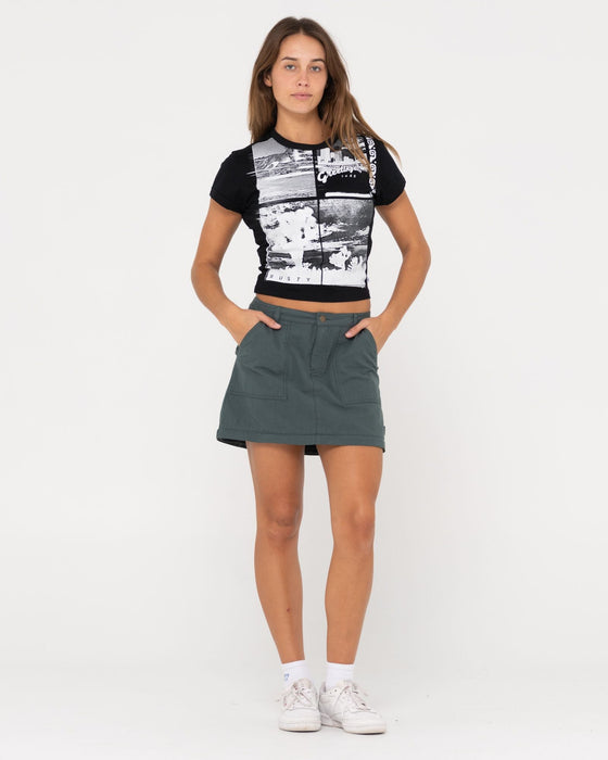 woman-wearing-billie-low-rise-ripstop-zip-off-skirt-in-army