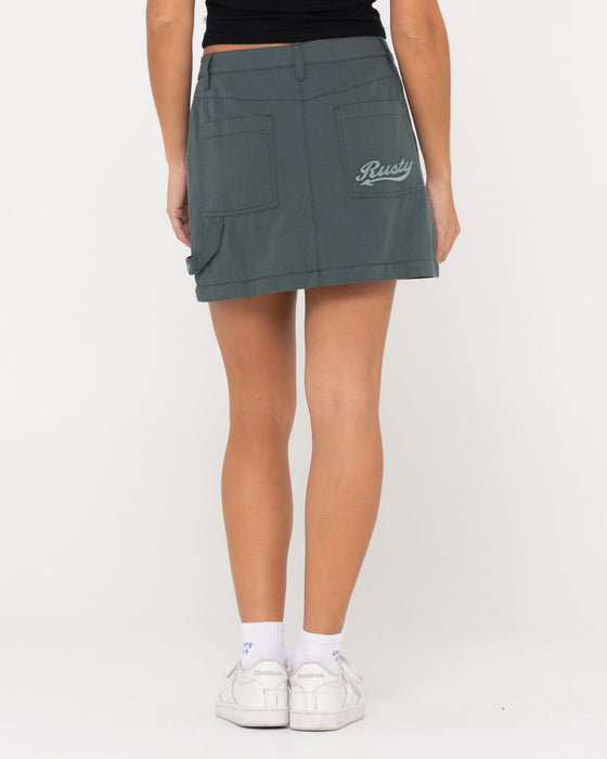 woman-wearing-billie-low-rise-ripstop-zip-off-skirt-in-army