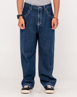 Man wearing Flip Daddy Tapeless Jean-indigo in Indigo