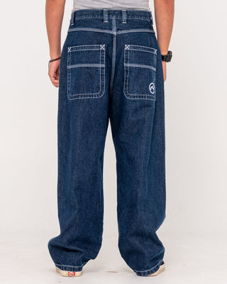 Man wearing Flip Daddy Tapeless Jean-indigo in Indigo