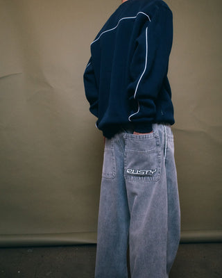 Man wearing Flip Daddy 2.0 Jean-london Summer in London Summer / Grey