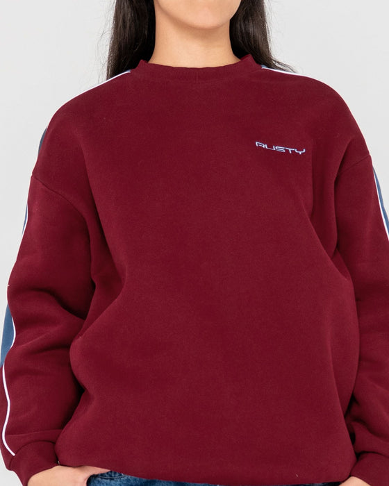 woman-wearing-two-timer-panelled-crew-fleece-in-rhubarb