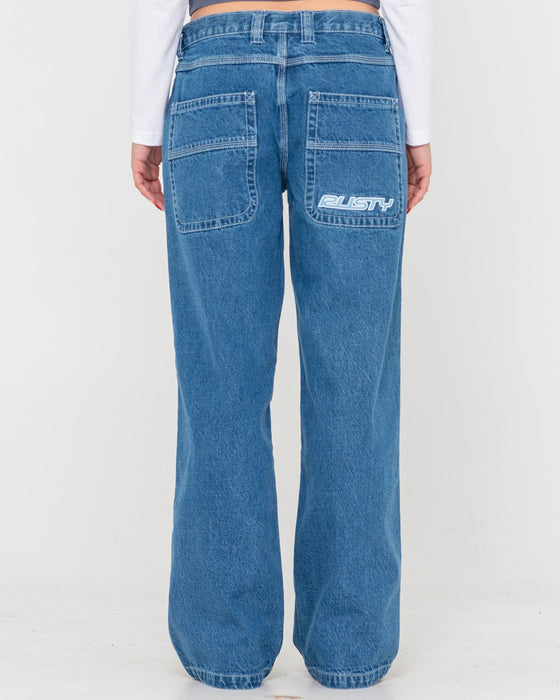 woman-wearing-flip-mommy-low-rise-tapeless-denim-jean-in-authentic-blue