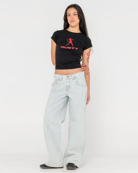 woman-wearing-flip-mommy-low-rise-tapeless-denim-jean-in-sky-blue-heather