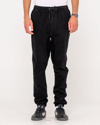 Man wearing Hook Out Elastic Pant in Black