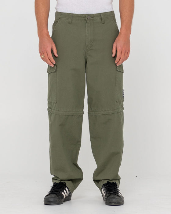 man-wearing-transformer-2-0-ripstop-cargo-pant-in-army-green