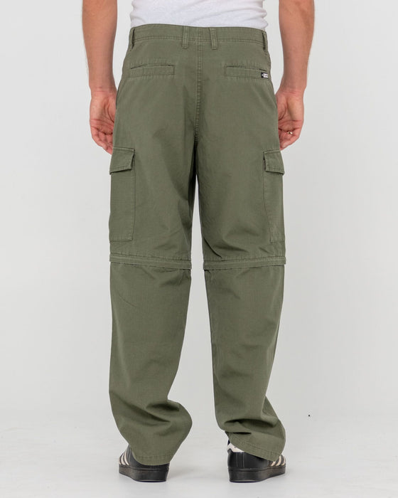man-wearing-transformer-2-0-ripstop-cargo-pant-in-army-green