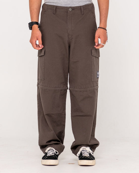 man-wearing-transformer-2-0-ripstop-cargo-pant-in-carbon
