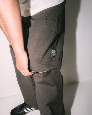 Man wearing Transformer 2.0 Ripstop Cargo Pant in Carbon