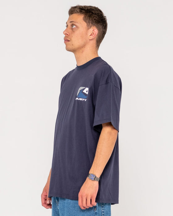 man-wearing-phenom-short-sleeve-tee-in-navy-blue-2