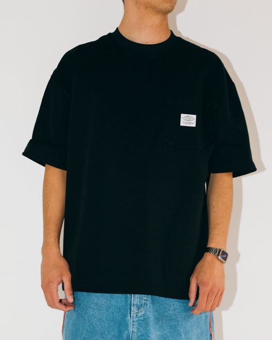 man-wearing-steezey-short-sleeve-heavy-tee-in-black