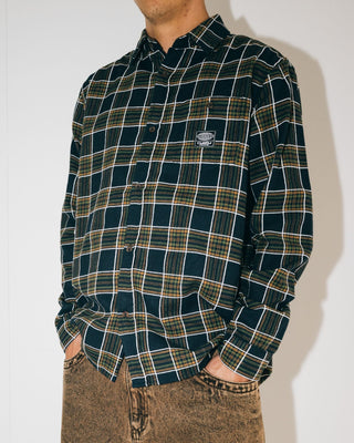 Man wearing Brooks Long Sleeve Shirt in Navy/Cream