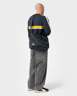 Mens Trisector Messenger Bag in Carbon