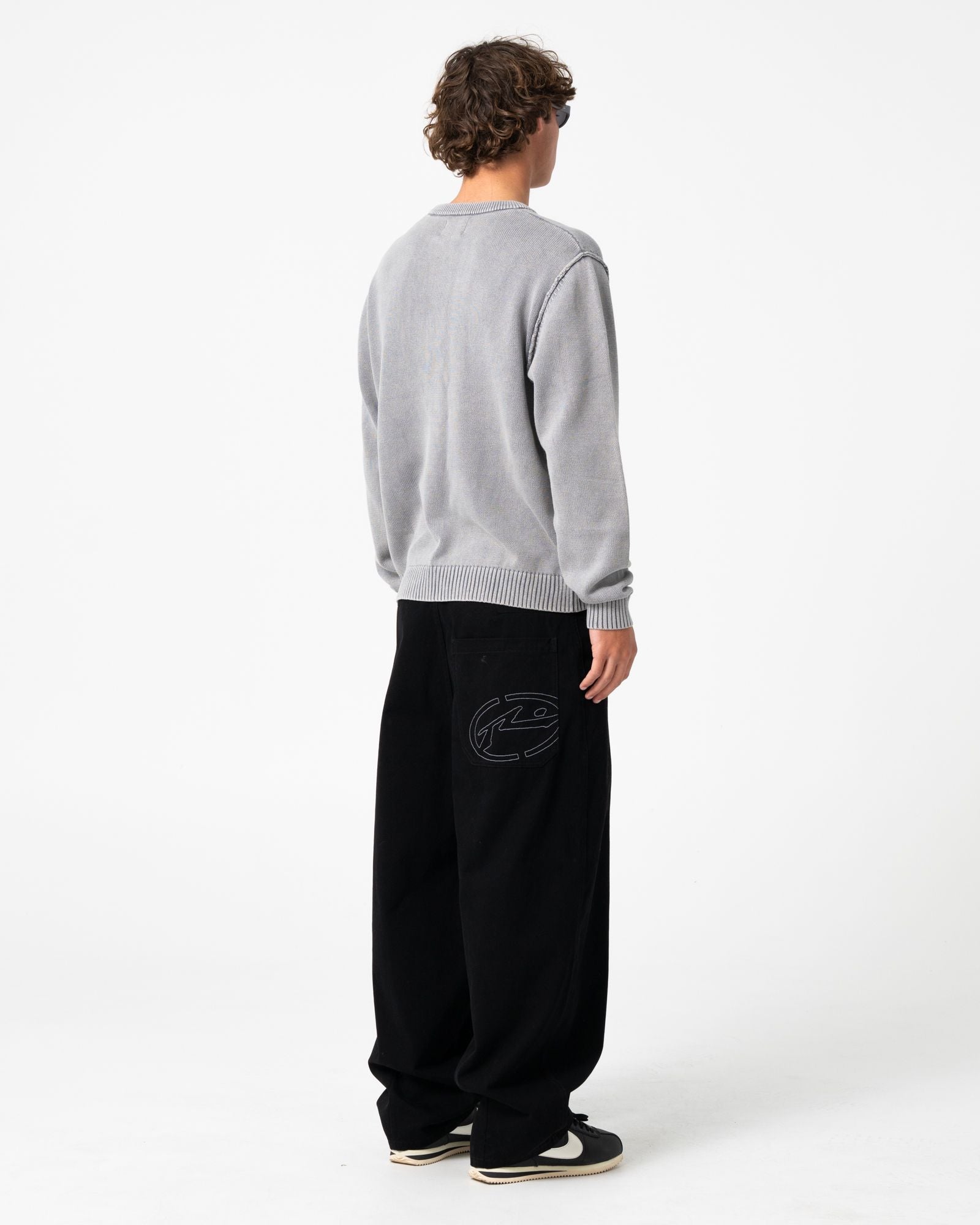Rusty | Saxon Graphic Sweater – Rusty Australia