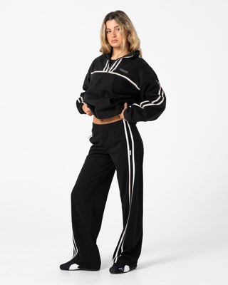 Woman wearing Bind Me Up Contrast Polar Fleece in Black